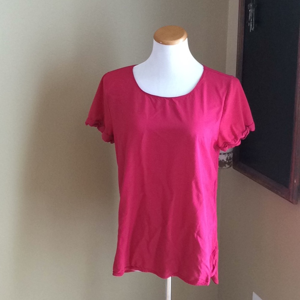 Dark pink T by Gap